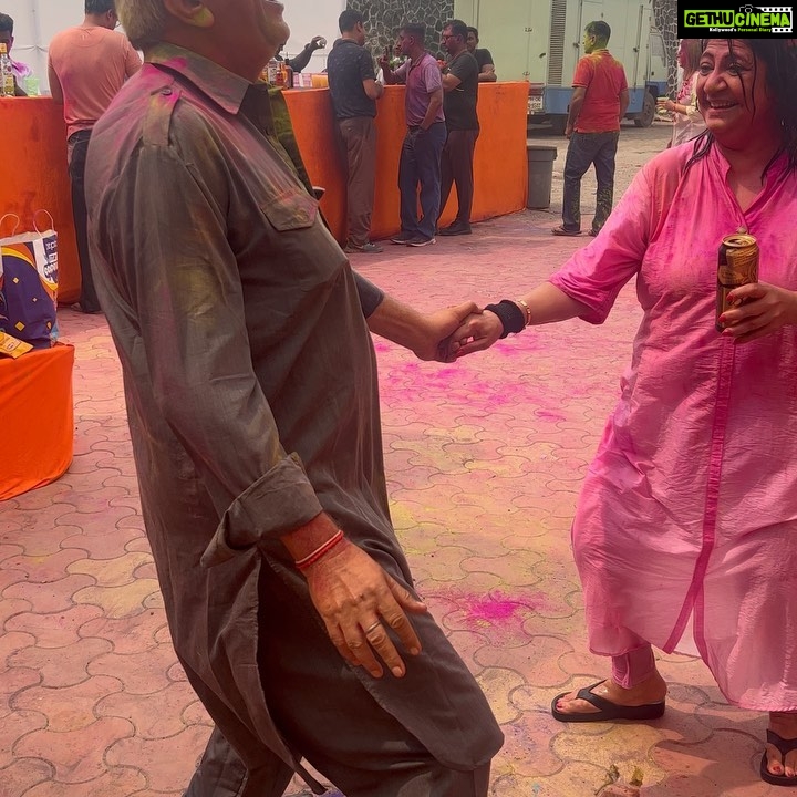 Sanjana Singh Instagram - Happy Holi to everyone from my dad & me ❤ “Life is the most beautiful festival, enjoy all the days with full of happiness and colors. Happy Holi” ... “A true and caring relation doesn't ..need any time bound. enjoying Holi with my dad Juhu Chaupati, Mumbai