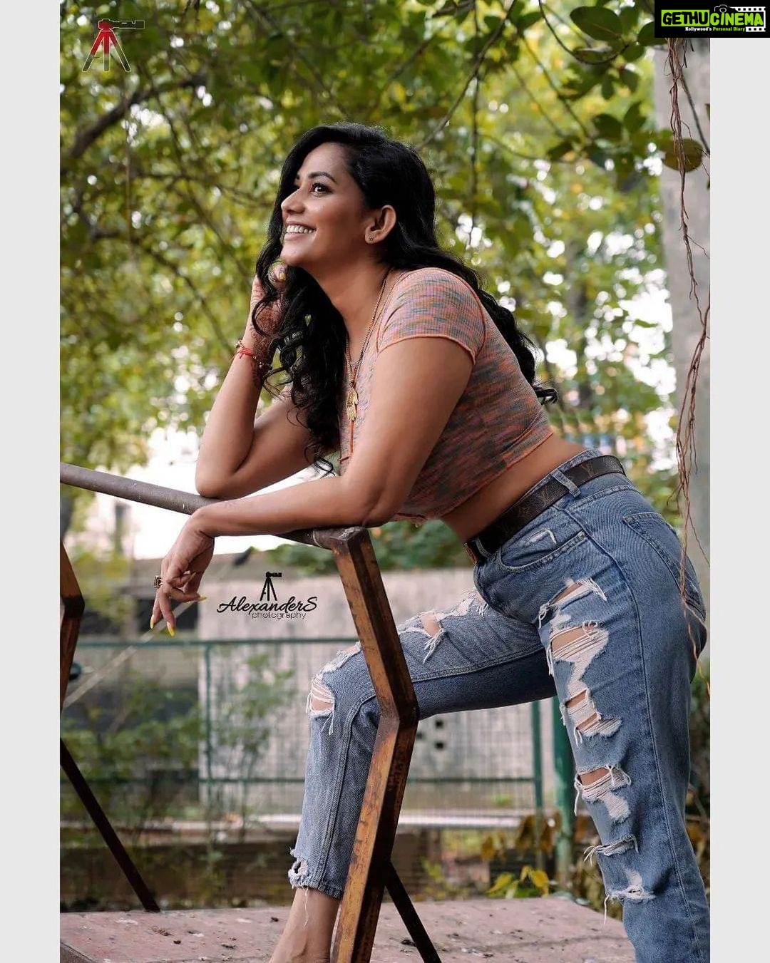 Sanjana Singh Instagram - Indeed, money can play an important role in our lives, but it's essential to recognize its limitations. While money can provide material comfort and fulfill certain desires, it can't buy intangible things like love, relationships, and genuine connections with people. True happiness and fulfillment often come from nurturing meaningful relationships, creating cherished memories, and experiencing personal growth. So, it's important to strike a balance between financial well-being and the people who bring joy and meaning to our lives.❤️