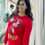 Sanjana Singh Instagram - Relationship status: I’ve acquired the hoodie ❤️ thank you for this amazing click kanaiya @gaauravsharma