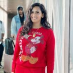 Sanjana Singh Instagram - Relationship status: I’ve acquired the hoodie ❤️ thank you for this amazing click kanaiya @gaauravsharma