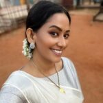 Sanjana Singh Instagram - Indian or western ? Pondicherry(Puducherry)