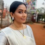 Sanjana Singh Instagram - Indian or western ? Pondicherry(Puducherry)