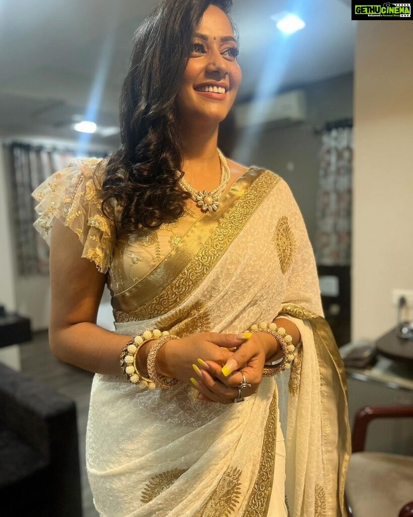 Sanjana Singh Instagram - Sending my warmest greetings to my fans and friends this Pongal.” “May this harvest festival fill your life with joy and prosperity. Happy Pongal to you and your family.” “May the sweetness of overflowing milk and sugarcane fill your life with happiness and prosperity.