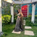 Sanjana Singh Instagram - I wish you all a wonderful new year and hope it brings you many blessings. Get rid of the old to make place for the new, and I wish you all happiness throughout the year! Best wishes for the New Year! I am counting my blessings and sending more of them to my fans ❤️ costume Designer @fantasyfashionsff.