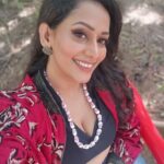 Sanjana Singh Instagram - At shooting (30/12/2022 ) Thank you for giving me joy and happiness this year. I bid you farewell and welcome another new year with lot of wishful thinking and hope. Goodbye 2022 .. Pedappai, Tamil Nadu, India