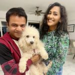 Sanjana Singh Instagram - Thank you so much to @rajpalofficial me and my dad @apoorvavyas1234 and my little boy @shin_chan.0214 we all really had a great time , full of positive energy , it was wonderful evening all credit goes to Rajpal ji such a beautiful soul