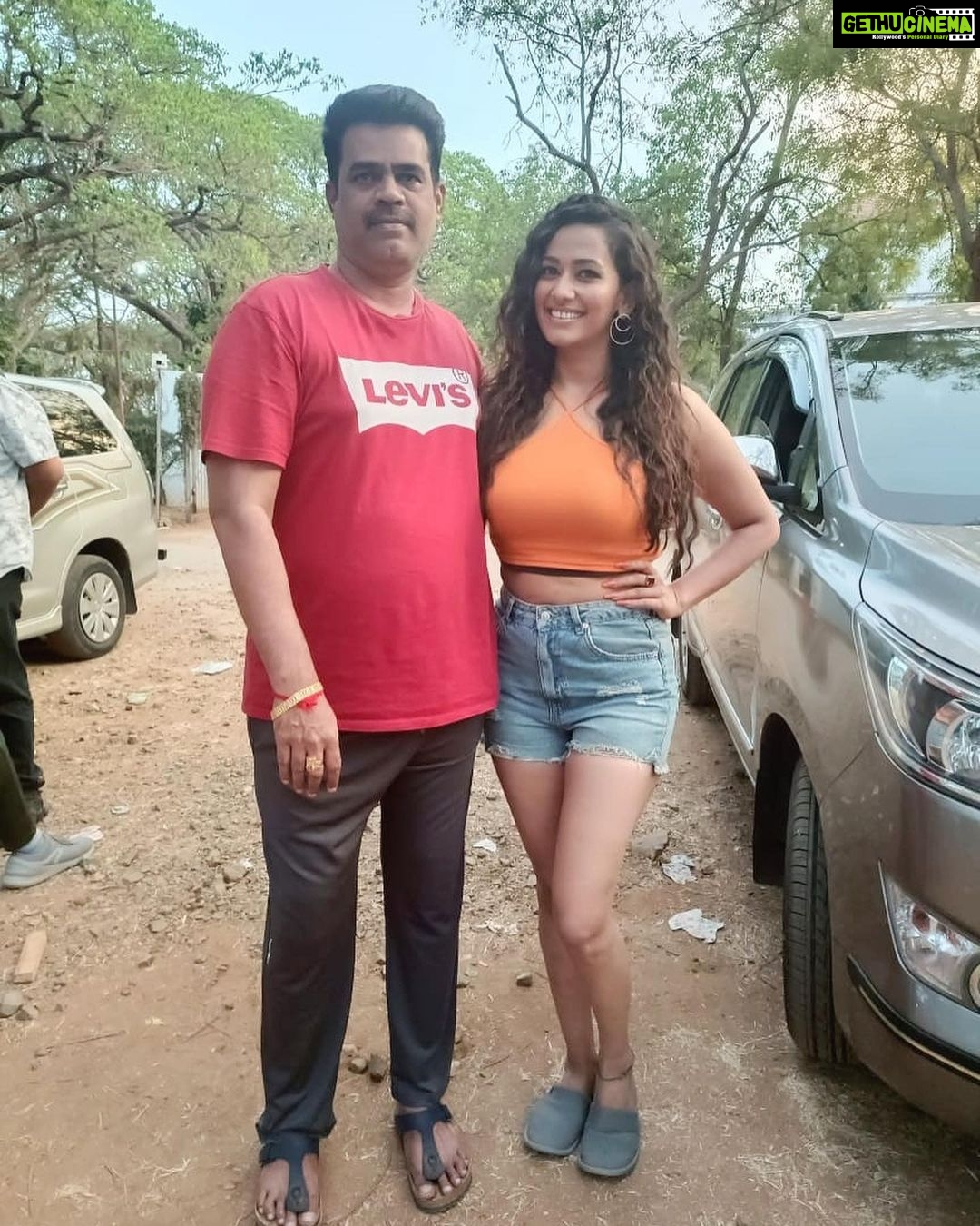 Sanjana Singh Instagram - Hello friends need your love and support my Tamil Film Naaisekarreturns got release 9 th December