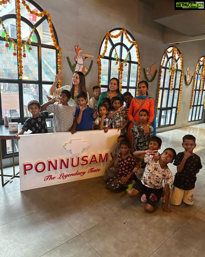 Sanjjanaa Instagram - @ponnusamy.india restaurant is the best in banglore city for chettinad food , These kids from Yukta foundation are orphans and they Are very close to me , Sanjjanaa Galrani Foundation always tries our best to help them in every way possible and we always have picnics together once in 2 - three months. Want to join me next time. ? Bangalore, India