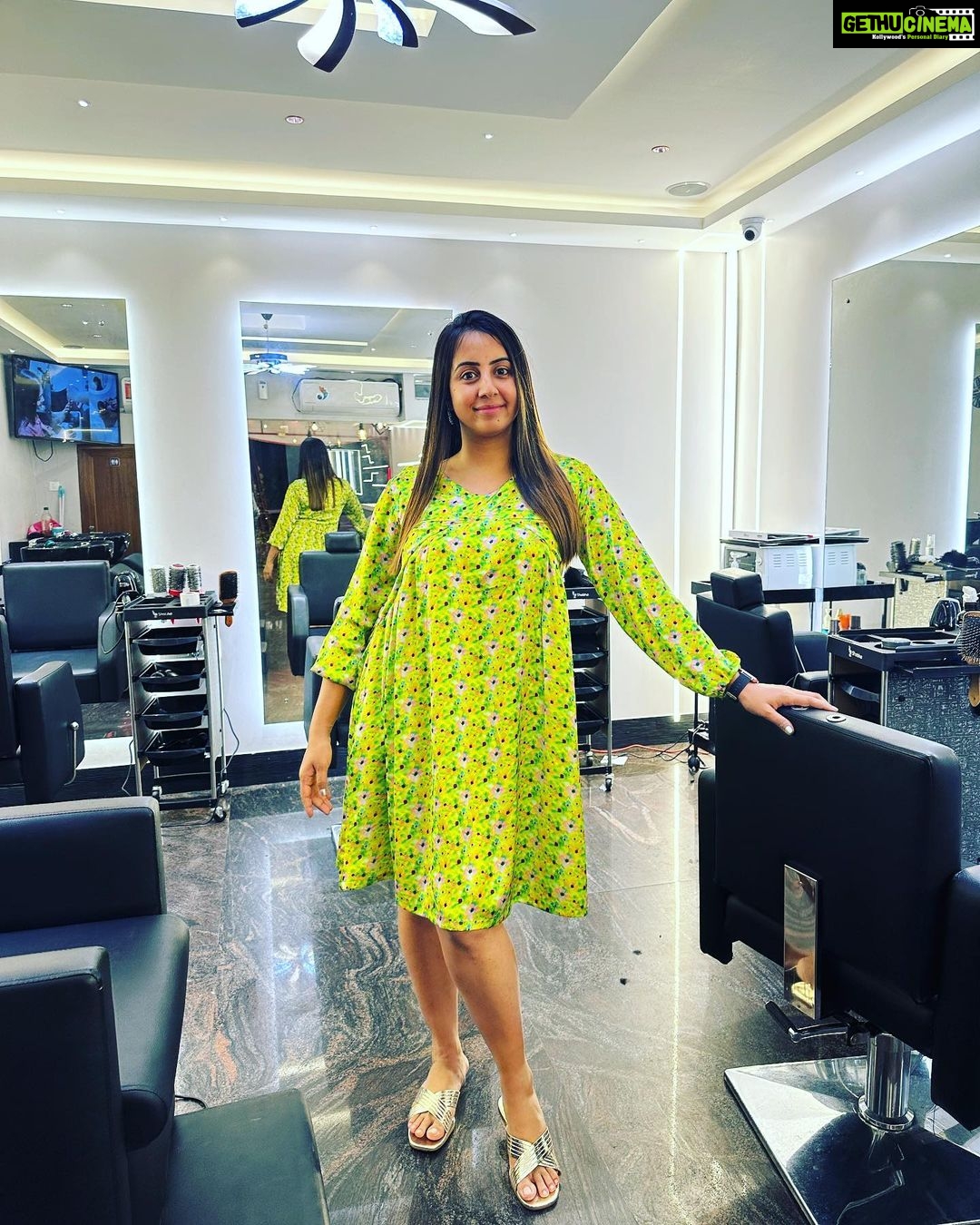 Sanjjanaa Instagram - I completely enjoyed myself and my services at the @head__and__face salon in #kochi . Located in the heart of the city in Kochi, I would give a five-star to this fabulous Salon for the services that they offer and it’s a must visit . Holiday Inn Cochin