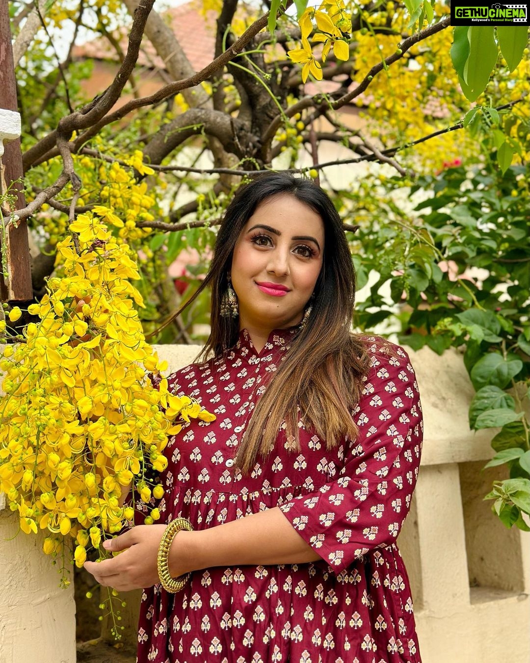 Sanjjanaa Instagram - I'm thrilled to announce that I'm joining House Of Zelena as their brand ambassador! As a new mom myself, I know how important it is to have stylish and comfortable maternity wear that helps you feel confident and empowered during your motherhood journey. And that's exactly what House Of Zelena is all about: empowering millennial mamas with comfortable, versatile, and stylish maternity wear. I'm honored to be working with a brand that shares my values and understands the needs of modern moms. Together, we'll be sharing our stories, our experiences, and our love for motherhood with the House Of Zelena community. And that's not all! House Of Zelena has just unveiled their new logo, which represents their brand purpose more closely than ever before. Their new logo is stylish and modern, just like their maternity wear, and captures the essence of their mission to empower new moms on every step of their motherhood journey. I'm excited to be a part of the House Of Zelena family and can't wait to share more with you all. Stay tuned for more updates and exciting collaborations! #HouseOfZelena #MaternityWear #NewBrandAmbassador #SanjjanaGalrani #MillennialMama #MotherhoodJourney #NewLogo #EmpoweringMoms #StylishMaternityWear #ComfortableMaternityWear #VersatileMaternityWear Karnataka, Bangalore