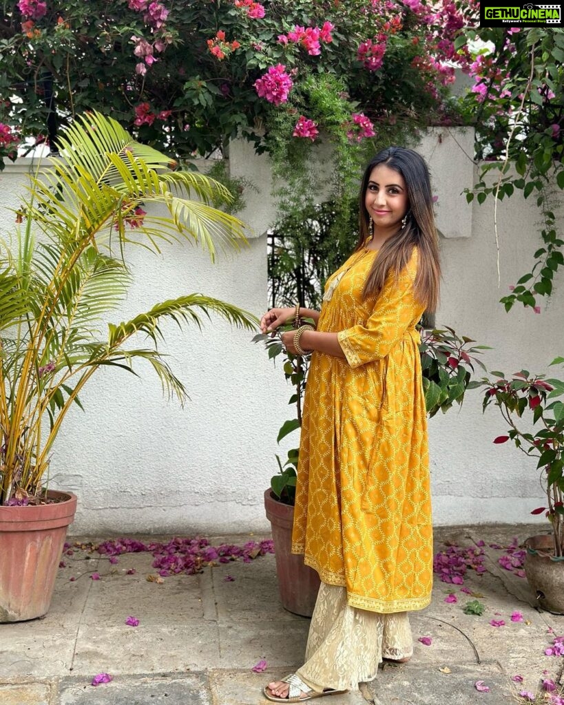 Sanjjanaa Instagram - I'm thrilled to announce that I'm joining House Of Zelena as their brand ambassador! As a new mom myself, I know how important it is to have stylish and comfortable maternity wear that helps you feel confident and empowered during your motherhood journey. And that's exactly what House Of Zelena is all about: empowering millennial mamas with comfortable, versatile, and stylish maternity wear. I'm honored to be working with a brand that shares my values and understands the needs of modern moms. Together, we'll be sharing our stories, our experiences, and our love for motherhood with the House Of Zelena community. And that's not all! House Of Zelena has just unveiled their new logo, which represents their brand purpose more closely than ever before. Their new logo is stylish and modern, just like their maternity wear, and captures the essence of their mission to empower new moms on every step of their motherhood journey. I'm excited to be a part of the House Of Zelena family and can't wait to share more with you all. Stay tuned for more updates and exciting collaborations! #HouseOfZelena #MaternityWear #NewBrandAmbassador #SanjjanaGalrani #MillennialMama #MotherhoodJourney #NewLogo #EmpoweringMoms #StylishMaternityWear #ComfortableMaternityWear #VersatileMaternityWear Karnataka, Bangalore