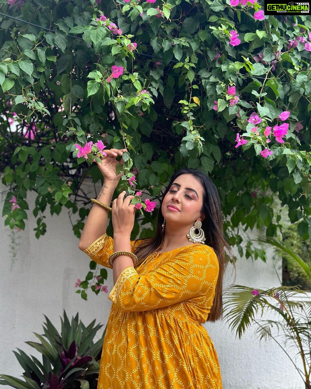 Sanjjanaa Instagram - I'm thrilled to announce that I'm joining House Of Zelena as their brand ambassador! As a new mom myself, I know how important it is to have stylish and comfortable maternity wear that helps you feel confident and empowered during your motherhood journey. And that's exactly what House Of Zelena is all about: empowering millennial mamas with comfortable, versatile, and stylish maternity wear. I'm honored to be working with a brand that shares my values and understands the needs of modern moms. Together, we'll be sharing our stories, our experiences, and our love for motherhood with the House Of Zelena community. And that's not all! House Of Zelena has just unveiled their new logo, which represents their brand purpose more closely than ever before. Their new logo is stylish and modern, just like their maternity wear, and captures the essence of their mission to empower new moms on every step of their motherhood journey. I'm excited to be a part of the House Of Zelena family and can't wait to share more with you all. Stay tuned for more updates and exciting collaborations! #HouseOfZelena #MaternityWear #NewBrandAmbassador #SanjjanaGalrani #MillennialMama #MotherhoodJourney #NewLogo #EmpoweringMoms #StylishMaternityWear #ComfortableMaternityWear #VersatileMaternityWear Karnataka, Bangalore
