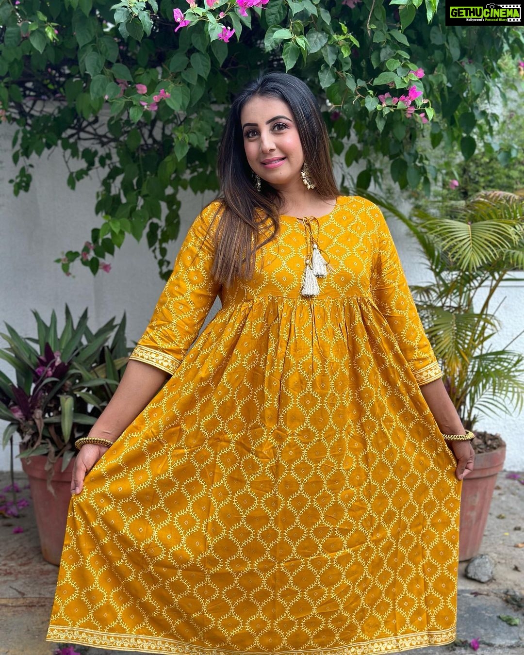 Sanjjanaa Instagram - I'm thrilled to announce that I'm joining House Of Zelena as their brand ambassador! As a new mom myself, I know how important it is to have stylish and comfortable maternity wear that helps you feel confident and empowered during your motherhood journey. And that's exactly what House Of Zelena is all about: empowering millennial mamas with comfortable, versatile, and stylish maternity wear. I'm honored to be working with a brand that shares my values and understands the needs of modern moms. Together, we'll be sharing our stories, our experiences, and our love for motherhood with the House Of Zelena community. And that's not all! House Of Zelena has just unveiled their new logo, which represents their brand purpose more closely than ever before. Their new logo is stylish and modern, just like their maternity wear, and captures the essence of their mission to empower new moms on every step of their motherhood journey. I'm excited to be a part of the House Of Zelena family and can't wait to share more with you all. Stay tuned for more updates and exciting collaborations! #HouseOfZelena #MaternityWear #NewBrandAmbassador #SanjjanaGalrani #MillennialMama #MotherhoodJourney #NewLogo #EmpoweringMoms #StylishMaternityWear #ComfortableMaternityWear #VersatileMaternityWear Karnataka, Bangalore