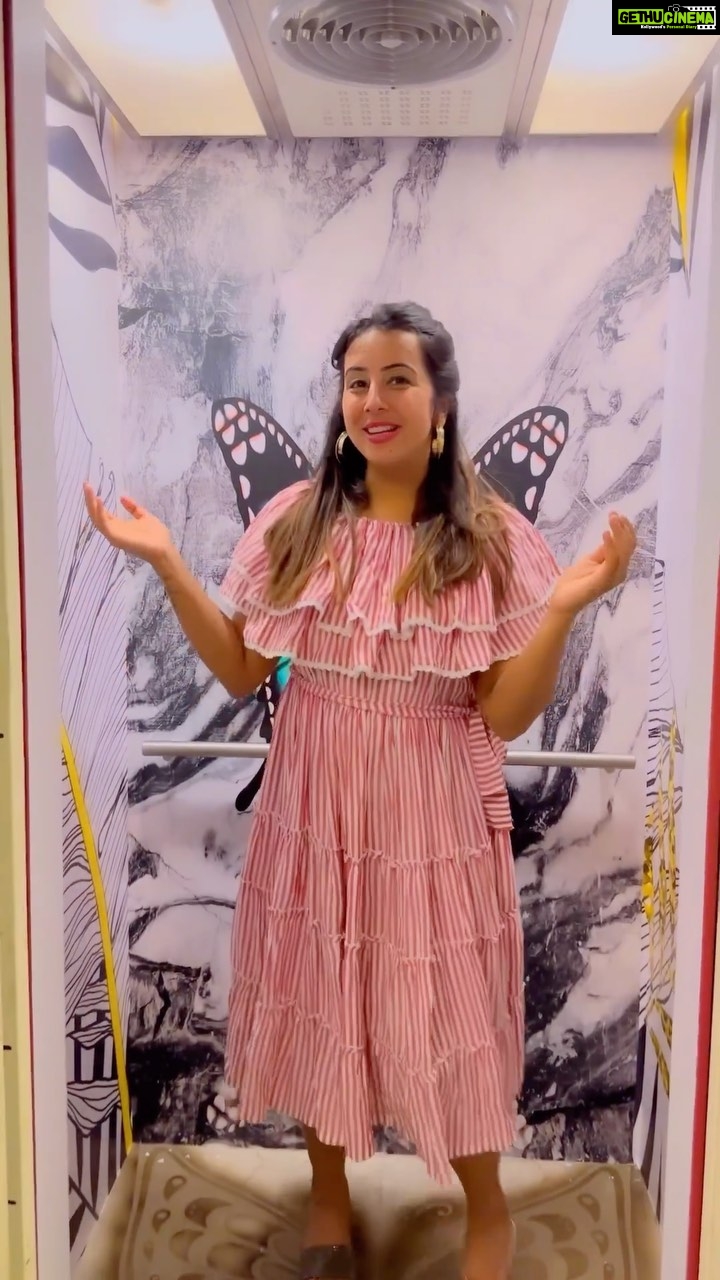Sanjjanaa Instagram - @mandarin_decors I did my elevators makeover with Mandarin Decors with a waterproof scratch proof, wallpaper and I am so happy with the results … At first, I was so worried because there is not much you can do to enhance a elevator apart from changing the entire elevator in itself .. however that was not an option … so we Met the experts from #mandarindecors to find a super economic and a fantastic solution . Karnataka, Bangalore