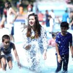 Sanjjanaa Instagram - Beautiful moments from yesterdays get together of @sanjjanaafoundation #sanjjanaagalranifoundation supporting these wonderful orphan kids from #yuktafoundation . I must say that Fun World is one of the finest and most convenient holiday location it is right in the centre of the city in #nammabengaluru … and every thing is so economically well priced .. it’s a very well maintained theme park with very good hygiene levels with their water rides as well . taking this lovely kids there and entertaining them just enlightened my entire New Year. I hope my new year 2023 is filled with such meaningful happy moments which melt my heart . #sgf #SanjjanaaGalraniFoundation #princealarik #sanjjanaafoundation #nonprofitorganization #ngo #banglorecity #kannadaactresses #teluguactress #charityforlife Outfit from @momzjoy @cakes_confetti_by_sangeetha @goldenpearl.events thank you for your support and Coordination. @sachinnanjegowda.official 🎥 thanx for the lovely pics . Karnataka, Bangalore
