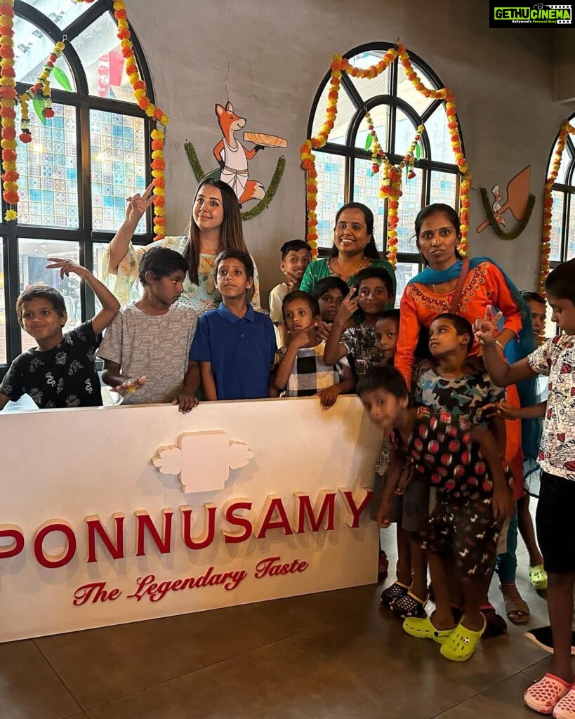 Sanjjanaa Instagram - @ponnusamy.india restaurant is the best in banglore city for chettinad food , These kids from Yukta foundation are orphans and they Are very close to me , Sanjjanaa Galrani Foundation always tries our best to help them in every way possible and we always have picnics together once in 2 - three months. Want to join me next time. ? Bangalore, India