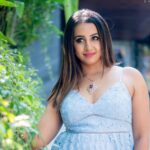 Sanjjanaa Instagram - Life is too short and fast by the time We realise 2022 also is over. I am so grateful #gratitudeful to all of you who Have made my year so special .. also special extra thanks to people who have been rude backbiting been mean … as you have thought me the most precious lessons of my life .. ❤️ you have only made me more wiser and beautiful … Life is a lot shorter than we can imagine to have hatred & grudges in our hearts ❤️ . I am very thankful in the Almighty that after every thing that I have gone through in the years of my life, it is only made me more humble grounded and gracious !!!! Perhaps I have become the strongest version of myself in every way possible . ❤️ Beautiful hair & make up by @gotomirrors Hyderabad . If you want to learn Make Up u must enrol in Mirrors Academy. They are the best in india . Styled by miss Rashmi @iyra_designstudio . Photography by Keshav @teamkeshuphotography . #sanjjanaa #sanjanagalrani #alarikpasha #sanjana #sanjjanaagalrani #huggies #pampers #indianactress #princealarik #indianmom #indiankids #indiankidswear #actressmomhustle #princealarik #glammom Mirrors Salons And Academy