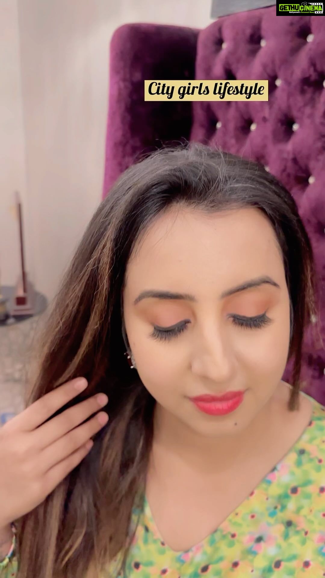 Sanjjanaa Instagram - I’m frame co star , hair & make up artist @beyyond_makeup . We love to support women entrepreneurs. Contact us if you want to be supported. . #sanjjanaa #sanjanagalrani #alarikpasha #sanjana #sanjjanaagalrani #huggies #pampers #indianactress #princealarik #indianmom #indiankids #indiankidswear #actressmomhustle Mumbai