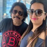 Sanjjanaa Instagram - Bumped into the very dynamic Musician @rajheshvaidhya … at the Airport … I had some really lovely conversations with you sir … & I’m so looking forward to you next work in @actorprabhas ‘s #adhipurush 💐. Airport look by @riddhi_99design , Miss Gayathri … ❤️ Karnataka, Bangalore
