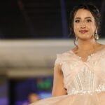 Sanjjanaa Instagram - 📸 @sachinnanjegowda.official ❤️ Perhaps it was an evening to remember … like every year, Indiranagar club conducted their May queen contest … With lots of glitz and glamour there was a fashion show that was organised by @chandangowda_official and I happened to walk as his show stopper in a fairytale. Cinderella Gown …. My hair and make up was conceptualised by @glamup_by_bhavithagowda … we prefer to flaunt a very HD look as it was for a highly lighten up fashion sequence on the ramp … I was accompanied by my family & friends @gautamkotamraju & @liya . Life is truly beautiful when you are accompanied by friends and family with every stage … feel blessed to be sailing through opportunities in my life #gratitude . Karnataka, Bangalore