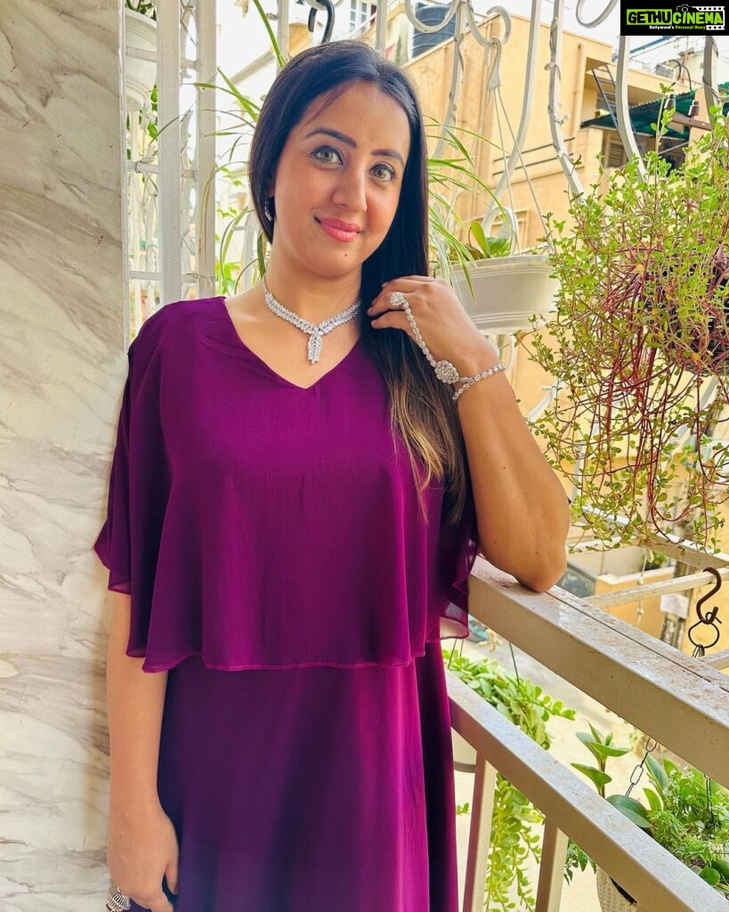 Sanjjanaa Instagram - Motherhood is a very difficult journey , and wearing these Maternal friendly beautiful feminine dresses from @houseofzelena … gives me so much of relaxation and makes me feel so internally beautiful … just like a princess , it makes me feel so much at ease … & yet I look so stylish in my motherhood journey . Most importantly, it’s so so comfortable to be flaunting these evening gowns …. i’m here, motivating all moms to make your motherhood journey, very beautiful and graceful and not stressful … Let’s enjoy this journey while your baby is still an infant because remember time flies and the baby will grow just so instantly before they become toddlers … then kids & soon they are all by them self ❤️ I am completely cherishing My motherhood journey. Are you enjoying your motherhood journey as well. Share me your story ???? #sanjjanaa #sanjanagalrani #alarikpasha #sanjana #sanjjanaagalrani #huggies #pampers #indianactress #princealarik #indianmom #indiankids #indiankidswear #actressmomhustle Karnataka, Bangalore