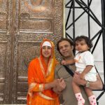 Sanjjanaa Instagram - It was a very beautiful time that we spent in the holy place #mecca , celebrating my first your birthday with mom @sanjjanaagalrani & dad … so we visited the factory where the cloth which is Manufactured and changed every year .. on the holy kaba is made . it was a blessing for us that my first birthday was arranged so well by @mufazzal_cosmic ❤️ Ibrahim ji … thank you for the 😍 experience. We will always remember you in our prayers. - @princealarik . Mecca, Saudi Arabia