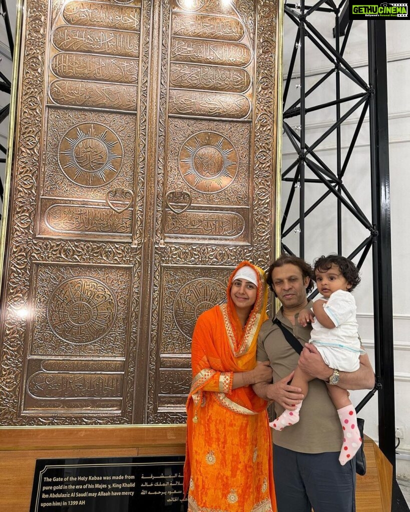 Sanjjanaa Instagram - It was a very beautiful time that we spent in the holy place #mecca , celebrating my first your birthday with mom @sanjjanaagalrani & dad … so we visited the factory where the cloth which is Manufactured and changed every year .. on the holy kaba is made . it was a blessing for us that my first birthday was arranged so well by @mufazzal_cosmic ❤️ Ibrahim ji … thank you for the 😍 experience. We will always remember you in our prayers. - @princealarik . Mecca, Saudi Arabia