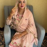 Sanjjanaa Instagram - Stitched by @iyra_designstudio 🌸❤️ Love my outfit by @isakaatoys … Chq out there entire collection … what do u think of my outfit tell me honestly … Mecca, Saudi Arabia