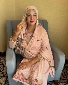 Sanjjanaa Instagram - Stitched by @iyra_designstudio 🌸❤️ Love my outfit by @isakaatoys … Chq out there entire collection … what do u think of my outfit tell me honestly … Mecca, Saudi Arabia