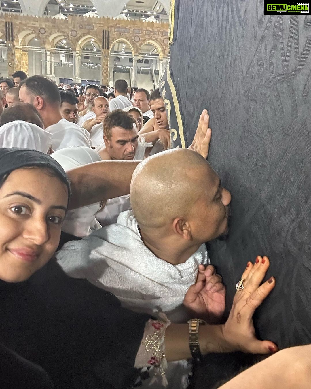 Sanjjanaa Instagram - It was such a beautiful feeling to be performing Umrah with my family . My stay was organised by @cosmictours … I was professionally mentored by Mr . Ibrahim ji @mufazzal.cosmic … follow them & book all ur international tours with them . it was my sons very first birthday on may 19th , and what better way to celebrate it that perform “Umrah” on his birthday & thank Allah for all the small & big eternal happiness & peace we are blessed with . The view from my room is very precious , it’s told that when the royalties of the world travel to Mecca they are offered with such a Room & view , on the top most floors in the Haram , it was so convenient for me to perform namaz 6 times a day from my room with this wonderful view towards Kaba - Shareef , Though this was my first trip and my very first “ Umrah “ I stayed here for four days and three nights in Mecca .. I took this opportunity to perform my very first “Umrah” followed by my 2nd “Umrah” too very systematically following and respecting every rule in the Islamic tradition heart fully … I took this opportunity to pray for not just my known people but for every one in the world in immense pain , worries … & stress . More love and positive energy to all .. from Mecca . Releasing complete detailed videos of my umrah on YouTube … look for “sanjugalrani” on YouTube & subscribe now . Mecca, Saudi Arabia
