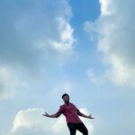 Santhanam Instagram - “Every ☁️ has a Silver lining “ If that’s what they say 😎 #ShootingDiaries