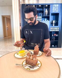 Santhanam Instagram - Life is short, Make it sweet
