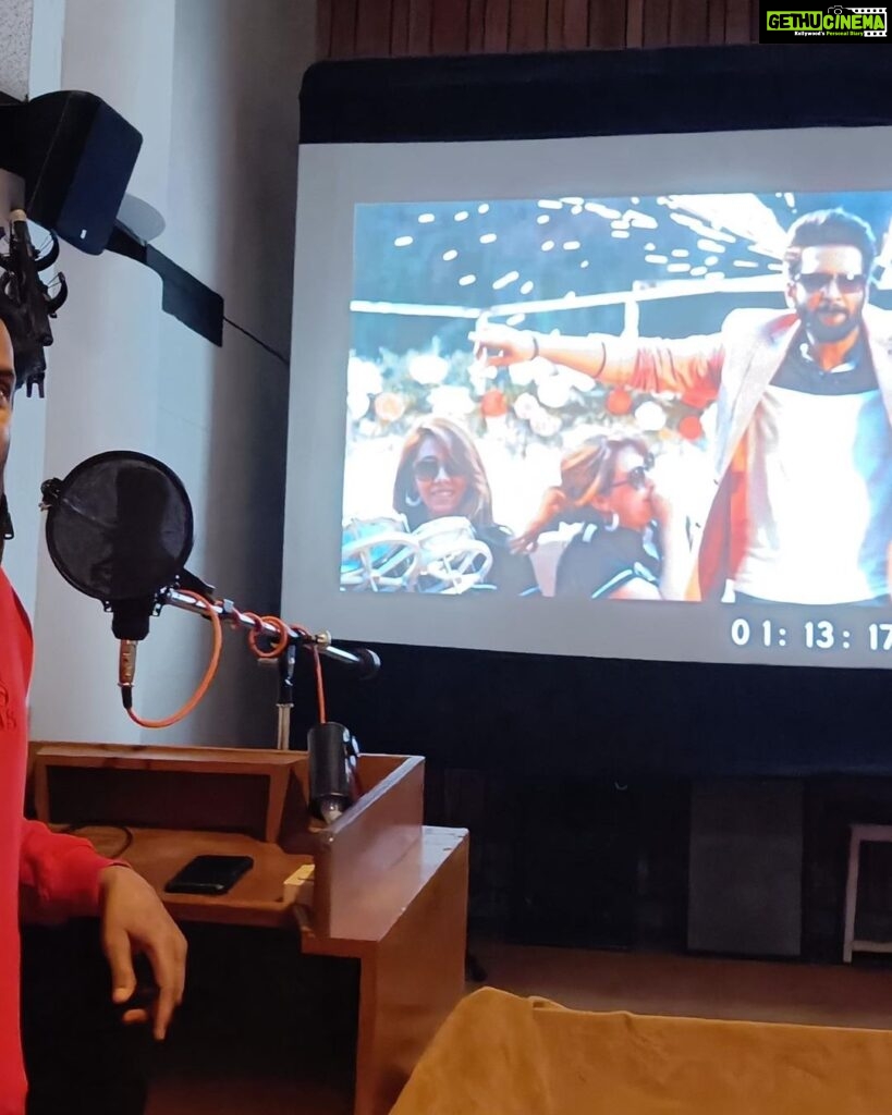 Santhanam Instagram - Dear family, On this auspicious day I would like to announce that after the overwhelming response for dhilluku dhuddu 1 and 2, we have successfully completed another horror comedy movie on a tremendously scale to entertain you. Dubbing starts from today!!! #RKEntertainment #PremAnand @surofficial @ofrooooo @onlynikil