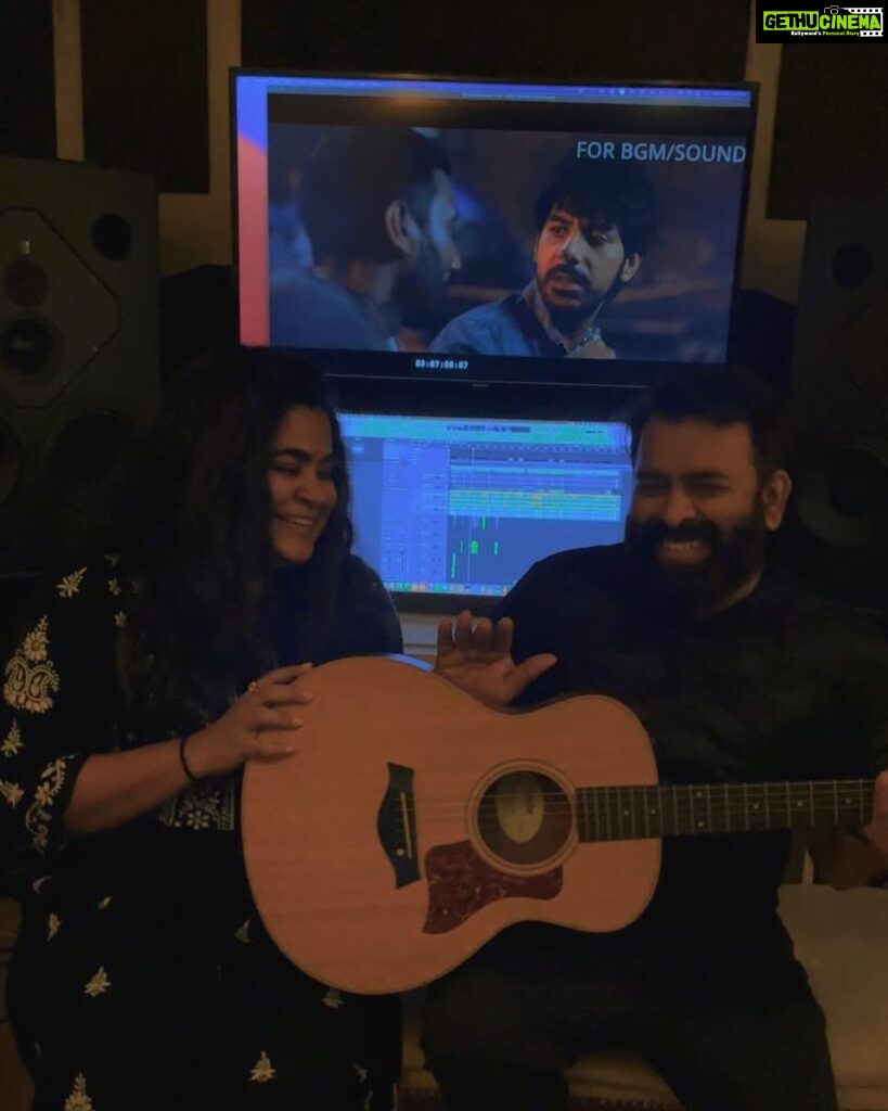 Santhosh Narayanan Instagram - Brace yourselves for the amazing Web Series - “Faadu” directed by @ashwinyiyertiwari. So honoured to be scoring music for this. 🎁🎁