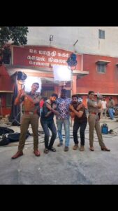 Santhosh Prathap Instagram - #happyholidays Dancing our way into the new year. Last day of shoot for #maruthinagar Had a blasttttttt...gonna miss this team soooo muchhhhh... @filmmaker_dayal_padmanabhan thank you for bringing us all together.. @santhoshprathapoffl @actorarav @vivek_rajgopal @ahavideoin Wishing you all a very #merrychristmas and a #happynewyear #tamilmovie #shootfun #love #laughter #joy #dance #trendingreels #lovely job #newmovies Bengaluru