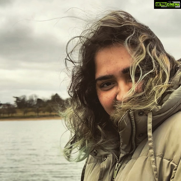 Sanusha Instagram - Poetry in those eyes and all that beautiful madness tangled in her hair…♥️ #eyesthatspeak 😌 #san #instagram #unitedkingdom #lifeisbeautiful #itsallworthit #lifegoeson #itsallaboutmoments #makeitcount United Kingdom