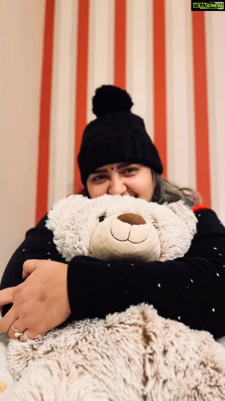 Sanusha Instagram - Let’s all go with “Well, everyday is a Valentine’s Day “ or lemme jus hug my teddy and be my happier self !!😄🫠🤷🏻♀️🙈♥️ #happy #love #peace #calm #happiness #loveyourself #selfloveisthebestlove #everydaylife #beyou #stayhappy #stayhealthy #keepsmiling #san #instagood #instagram United Kingdom