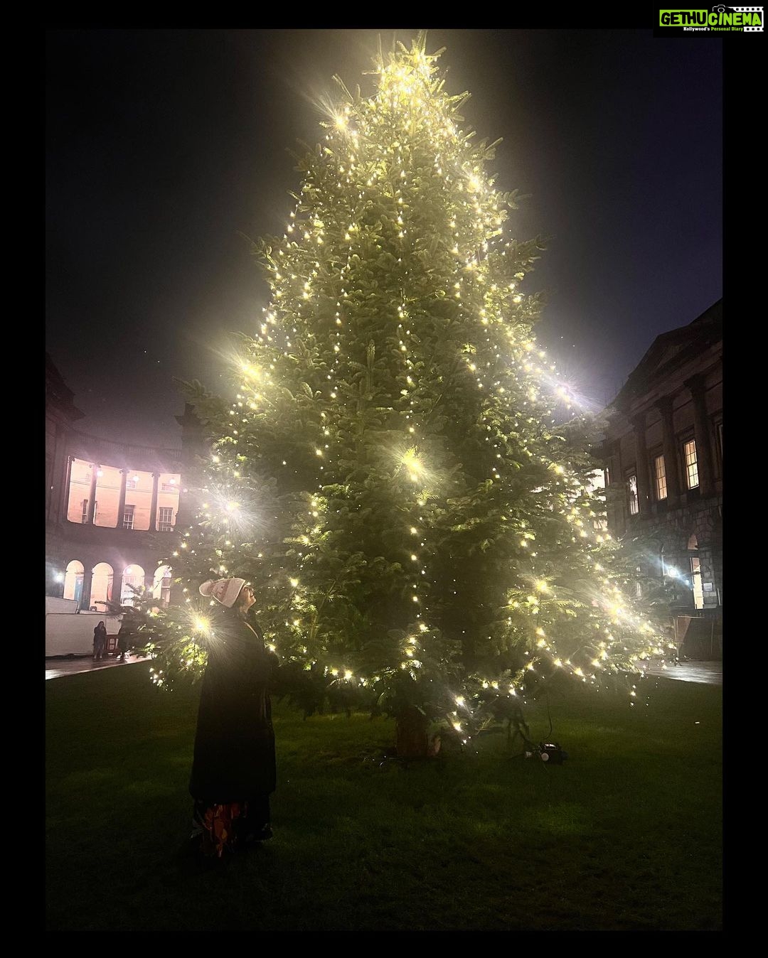 Sanusha Instagram - Jingle all the wayπ€Άπβ€οΈ Merry Christmas my loved ones..π€ May the spirit of Christmas bring you and your family - hope, love, and happiness π Be Blessed π #merrychristmas #christmastree #christmasinuk #san #happy #christmasspirit #joy #happiness #love #togetherness #wonderfultimeoftheyear #christmass2022 United Kingdom