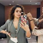 Sanya Malhotra Instagram - (Jack) fruitful day 💚🥰 8 days to go! #KathalOnNetflix
