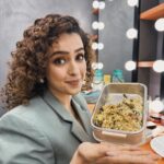 Sanya Malhotra Instagram - (Jack) fruitful day 💚🥰 8 days to go! #KathalOnNetflix