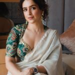 Sanya Malhotra Instagram - 🌝✨ Clicked by my cutie @shagunn23 💖