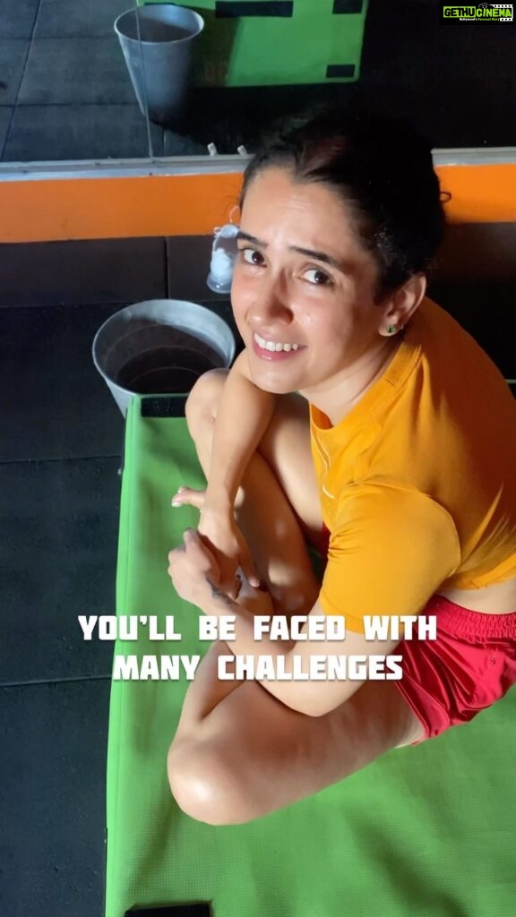 Sanya Malhotra Instagram - This 2023, let’s keep a positive mindset & turn our pain into power! 💪 Proud of your perseverance & progress, @sanyamalhotra_ Keep going! 👏 📱Save for when you need a little burst of motivation! #motivation #nopainnogain #2023 #newyear #mindset #saniamalhotra #GetFitWithTridev #India #Mumbai #bollywood #HarHarMahadev #NiceandeasyfitnessbyTridev #fitness #motivation #trendingreels #instadaily