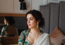 Sanya Malhotra Instagram - 🌝✨ Clicked by my cutie @shagunn23 💖