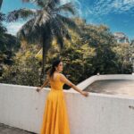 Sanya Malhotra Instagram - 💛🌻💛🌝 👗 @spacemuffin27 💄 @natasha_mathias_ 📸 @natasha_mathias_