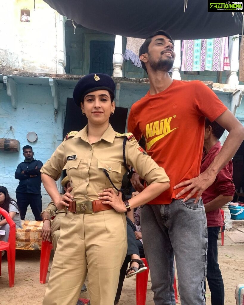 Sanya Malhotra Instagram - 🎬🎥 #कटहल #Kathal मैडम सोटा से मारती है। jk