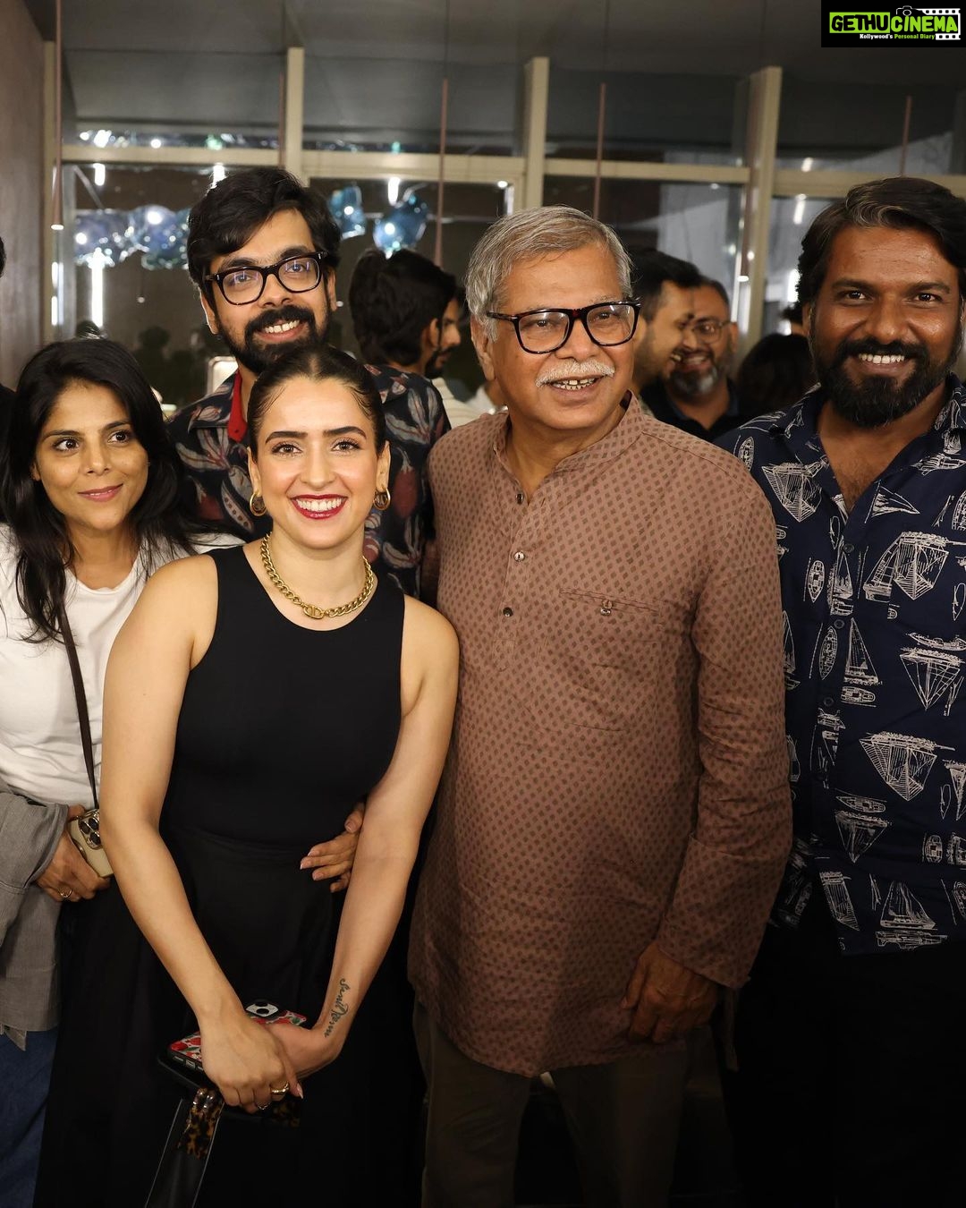 Sanya Malhotra Instagram - Last night was filled with laughter and smiles post the cast and crew screening of our film Kathal. Now our very special film will be yours in just a day π₯°π Directed by @yashowardhanm Produced by @shobha9168 @ektarkapoor @guneetmonga @achinjain20 Written by @ashokmishraa40 @yashowardhanm @anantvjoshi @vijayraazofficial @rajpalofficial @imsarafneha @govindpandey07 @guchahurpal @buntyshash raghubir_y Creative Producer: @ruchikaakapoor DOP: @harshviro Editor: @prernasaigal Music: @ramsampathofficial Costume Design: @eshtylist Casting: @ghantaghartalkies @castingbay Associate Producer: @mann012 Sound Design: @anthoruban Re Recording Mixer: @boloydoloi Rahul Production Design: @pronitapal @naiditasingh Makeup Design: @yazminrodgerz Action Director: @khatib2279 Colourist: @sidmeer @bridgepostworks @unfathomable_11 amit.asaxena @wake_up_hittu @ketannmehta @raunaqbajaj @mishraapoorv @ritviqj @mihika_munjal @sambhav6084 @miss_ap_says @i.am.arjunsetia @kritarthsethi @priyanka_kaur_gill @gaurav.utreja @priyagini @sakshi.saxena2 @kushal_17 @tarang_gaike @yogeshmeghwal_ @Gagandeep1178 @Nirali.n @Iqbalansari3185 @cine_wrap @shrutikarokade @shreyabisen @natasha_mathias_ @sanayadotiwala @anjarlekargeetesh @rimac_the_mua @umasejwal @sejwal_tarun @harishisolanki52 @constrooe_art @sandeepkumarp6313 @kanupriya9 @kaukokaipuu.jouska @syed_syhaan_qyrashi @maniarjjun @nil_patil_1906 @niveeee @mourya_ashok007 @samrat.saha11 @noise.reaction_lakra @keshavwaghe @gulkand @prasaadkadam @kadakpaav @truebluedesignco @sikhya @balajimotionpictures @netflix_in #Kathal #KathalOnNetflix #SanyaMalhotra #SikhyaEntertainment #BalajiMotionPictures #Netflix #NetflixOriginal πΈ @sohail_joshi