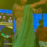 Sapna Choudhary Instagram - खुड़का 32 बोर करे 🔫 @desigeet99 #treanding #sapna #sapnachoudhary #sapnachaudhary #sapnaharyanvi #sapnachaudharyharyanvi #desiqueen #haryanviqueen #instagood #reelitfeelit #reelkarofeelkaro #haryana #haryanvi #positivity #positivevibes #performance #stage #thankgodforeverything