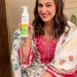 Sara Ali Khan Instagram - Natural Goodness that smoothens dand’ruff’ days! 🍋🍋💛💛🌻🌻 Mamaearth Lemon Anti-Dandruff Shampoo & Conditioner is hair to keep your tresses free of stresses! @mamaearth.in #Mamaearth #LemonAndGingerShampoo #AntiDandruff #Haircare #HealthyScalp #partnership