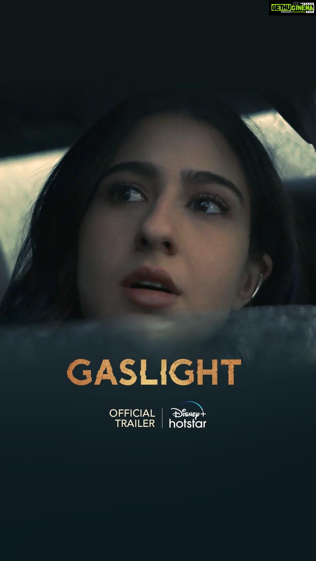 Sara Ali Khan Instagram - Shaq ka ghera hai badhta jaa raha…aakhir khooni hai kaun? Watch the trailer now! #Gaslight streaming on 31st March #GaslightOnHotstar @saraalikhan95 @vikrantmassey @chitrangda @rameshtaurani @akshaipuri @pavankirpalani @jaya.taurani @rahuldevofficial @akshay0beroi @ragul_dharuman @tipsfilmsofficial @12thstreetentertainment_film @castingchhabra