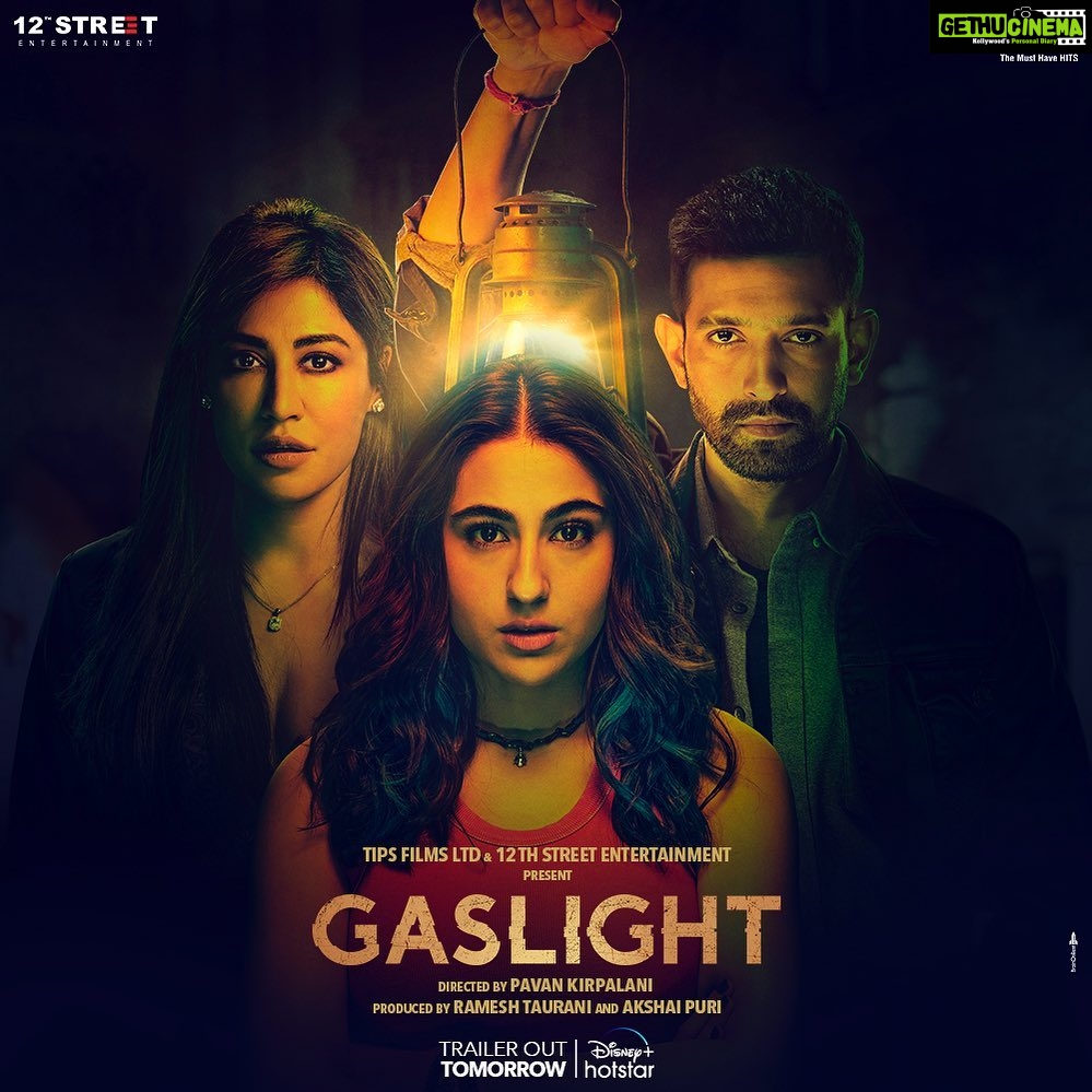 Sara Ali Khan Instagram - One murder, many suspects, zero trust. #Gaslight trailer Out Tomorrow πβ° Gaslight streaming on 31st March on @disneyplushotstar #GaslightOnHotstar @saraalikhan95 @vikrantmassey @chitrangda @rameshtaurani @akshaipuri @pavankirpalani @jaya.taurani @rahuldevofficial @akshay0beroi @ragul_dharuman @disneyplushotstar @tipsfilmsofficial @12thstreetentertainment_film